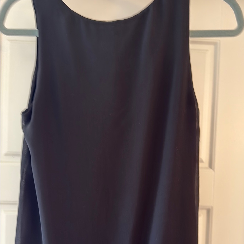 White House Black Market sleevless blouse tank top. Size XS - Picture 5 of 9